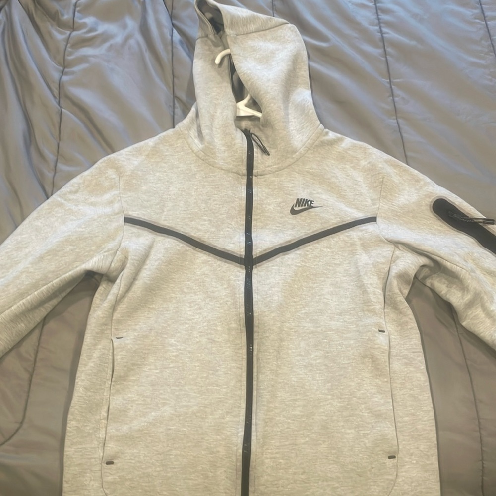 Nike tech